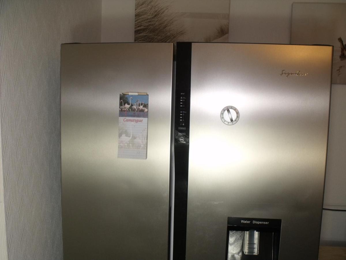 Appartement T2, 7 Jours Minimum, Climatise, 3 Etoiles, 40M2 ,Parking Prive, Mer 300M, Wifi, Piscines, Tres Propre, Ascenseurs, En Etage Le Grau-du-Roi Luaran gambar