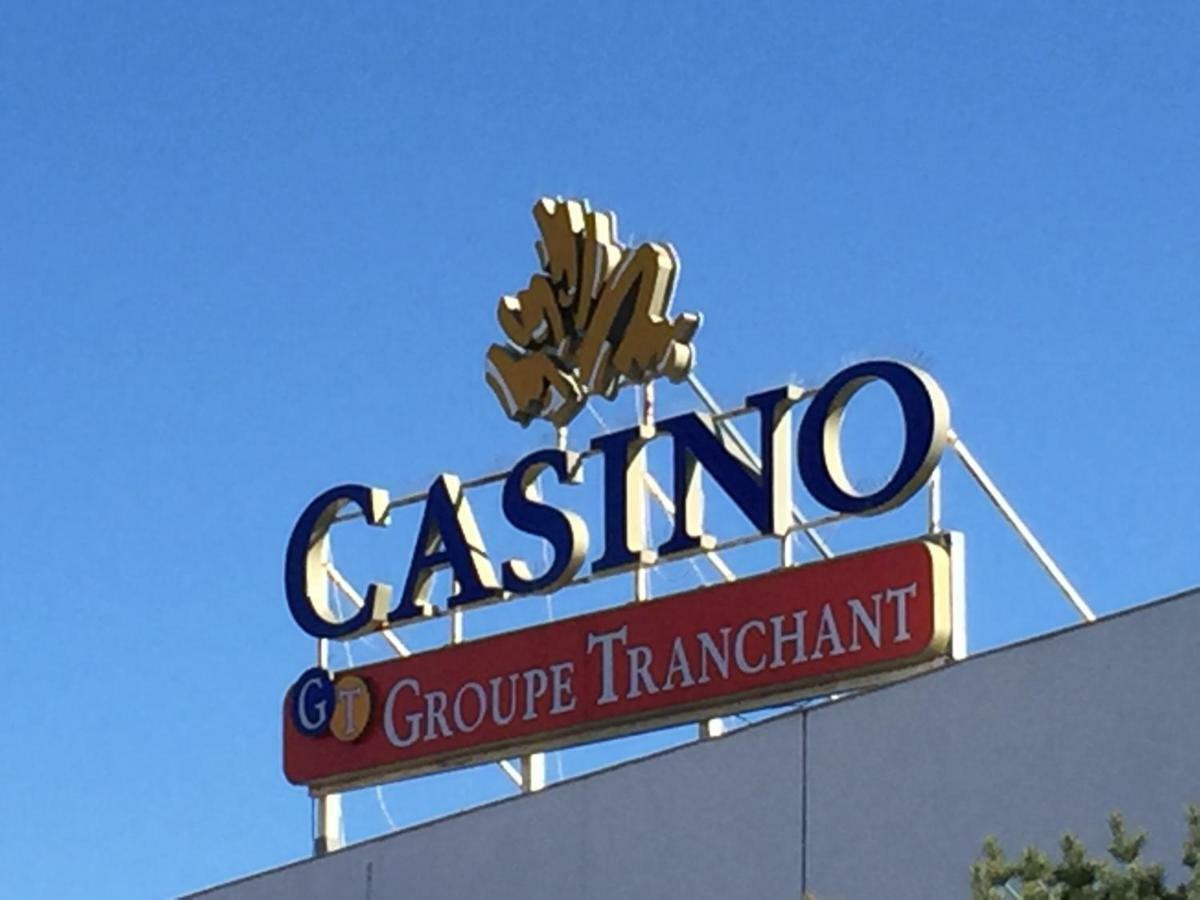 Appartement T2, 7 Jours Minimum, Climatise, 3 Etoiles, 40M2 ,Parking Prive, Mer 300M, Wifi, Piscines, Tres Propre, Ascenseurs, En Etage Le Grau-du-Roi Luaran gambar